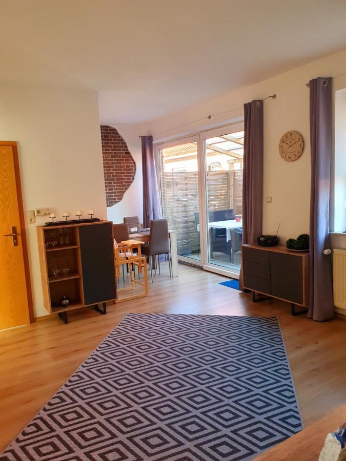 Westerholt Apartment *